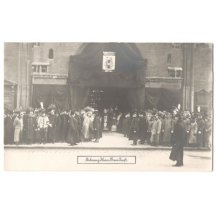 Před vynesením pozůstatků Franz Josefa z kostela