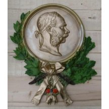 29 František Josef - sádrový portrét