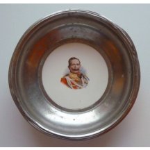 Zinkový talíř s porcelánovým středem 