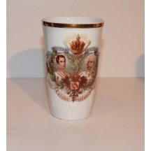 Úzký vysoký pohárek s Franz Josefem k vládnímu jubileu