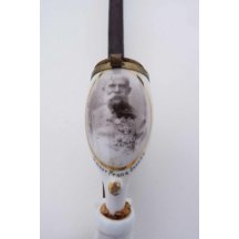 Porcelánová fajfka s portrétem císaře Františka Josefa