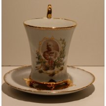 hrneček s podšálkem 