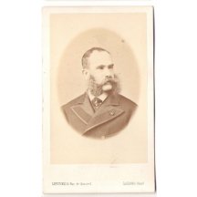 František Josef v kabátu