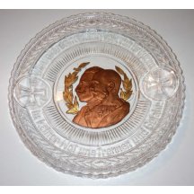Zlacený skleněný talíř s portréty Wilhelma II. a Franz Josefa I.