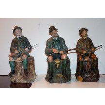 Tři sošky sedícího císaře Franz Josefa 