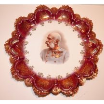 Talíř s ozdobným okrajem a portrétem císaře Franz Josefa I.