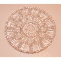 Skleněný talíř s portrétem Františka Josefa I. a Wilhelma II.