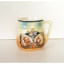 Malý bucláček s dvojportrétem císařů - Franz Josef a Wilhelm