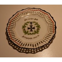 Decorative plate with war cross and oak circle (1914 - 15)