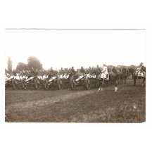 Císař Wilhelm II. při přehlídce dělostřelců