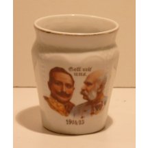 Vilém a František Josef na hrnečku, r. 1914-1915