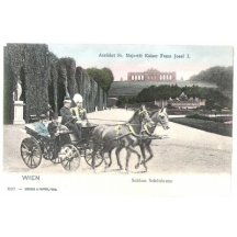 Franz Joseph projíždí schönbrunnským parkem