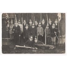 Children playing at soldiers , 1915 