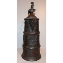 Busta Wilhelma na korbelu s víkem a sněmeckou orlicí