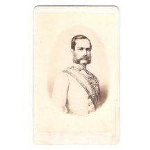 Franz Josef s řády a se šerpou