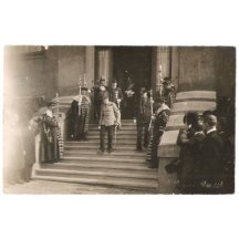 Franz Josef v Praze, vychází zřejmě z Karlovy Univerzity